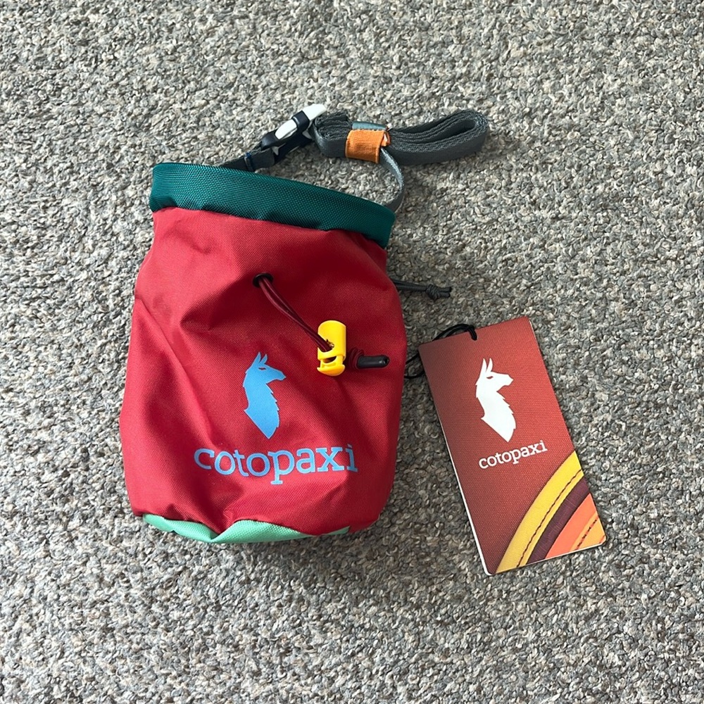 Cotopaxi Halcon Chalk Bag NWT